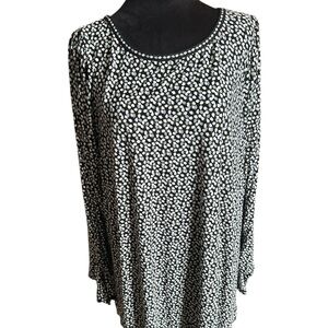 MAX STUDIO Women’s Plus Size 2X Blouse/Tunic Top – Black, Gray & White Print